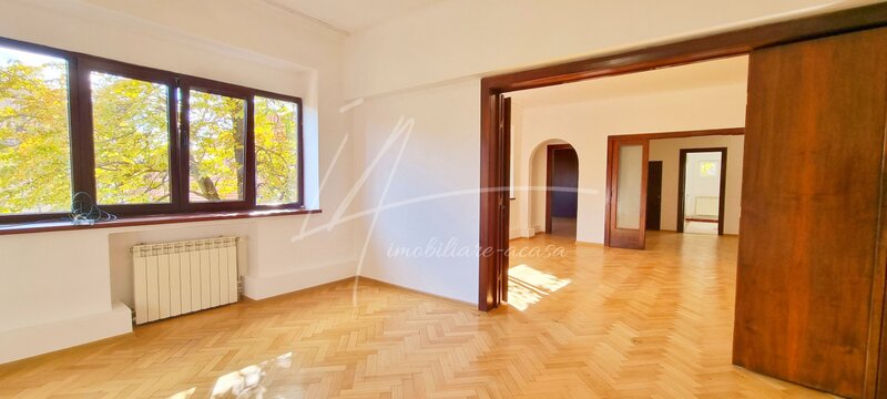Piata Romana, Piata Lahovari, Dionisie Lupu, apartament cu 4 camere 132 mp.