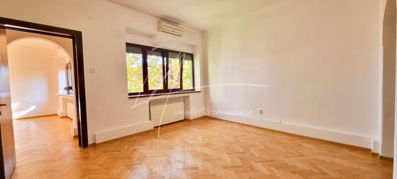 Piata Romana, Piata Lahovari, Dionisie Lupu, apartament cu 4 camere 132 mp.